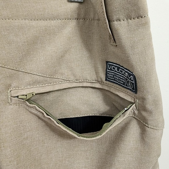 Volcom frikin cross shred static hybrid shorts in dark khaki men's size 30 - Picture 5 of 10